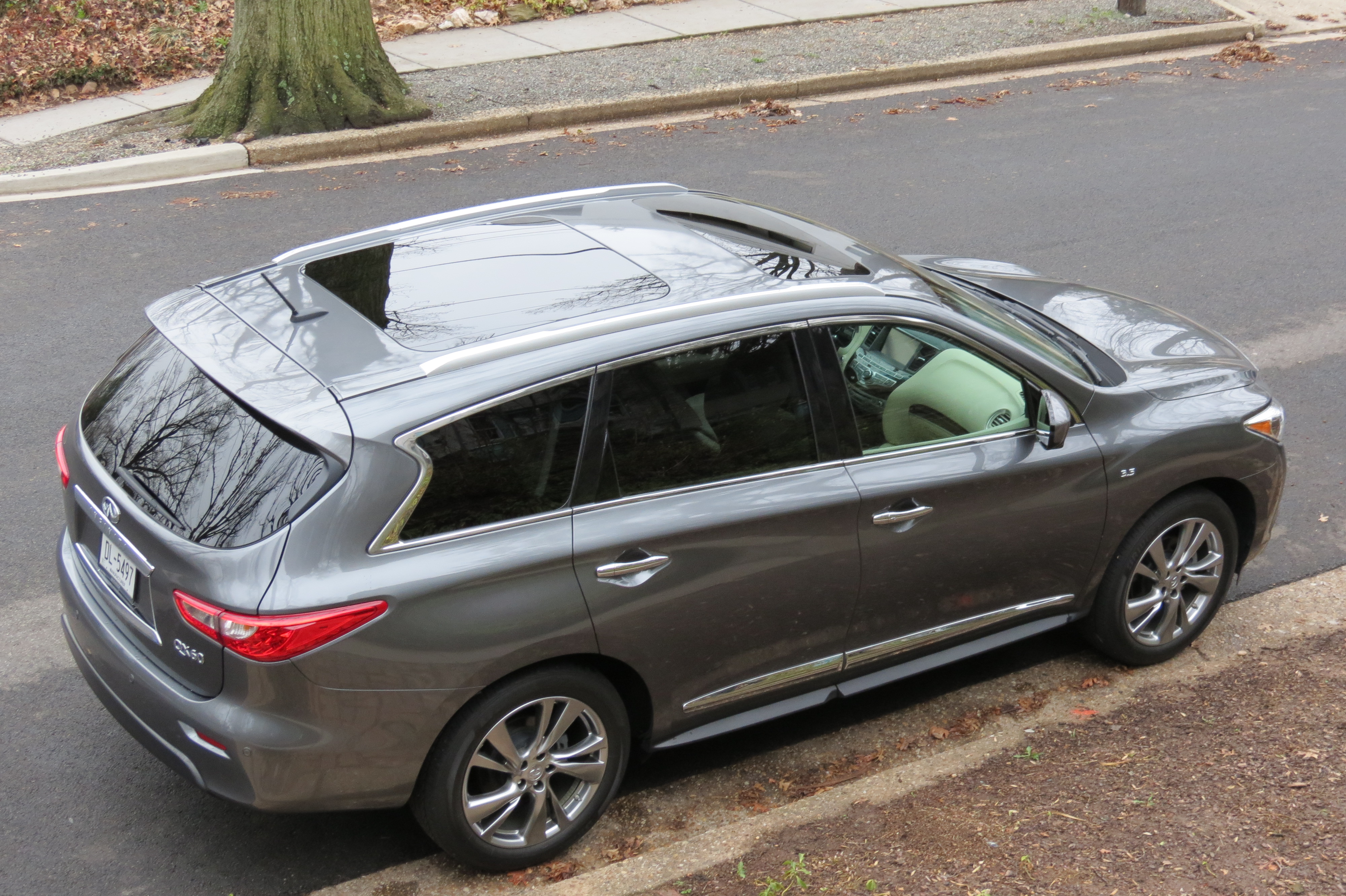 The QX60 features plenty of glass roof as well as interior space.