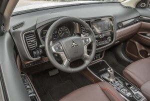Mitsubishi Outlander PHEV Cockpit