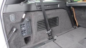 land rover discovery cargo control panel