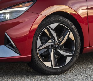 2021 Hyundai Elantra Wheel