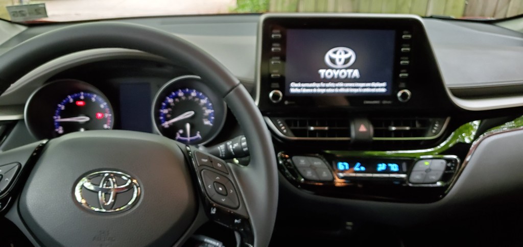 Toyota CHR Dash