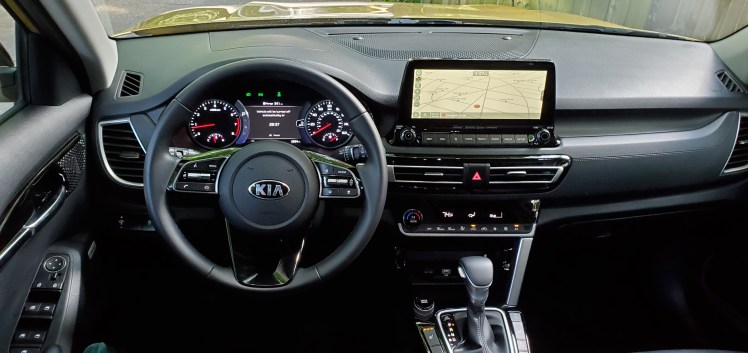 2021 Kia Seltos Dash and Console