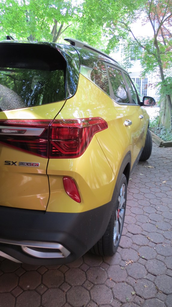 2021 Kia Seltos Right Rear