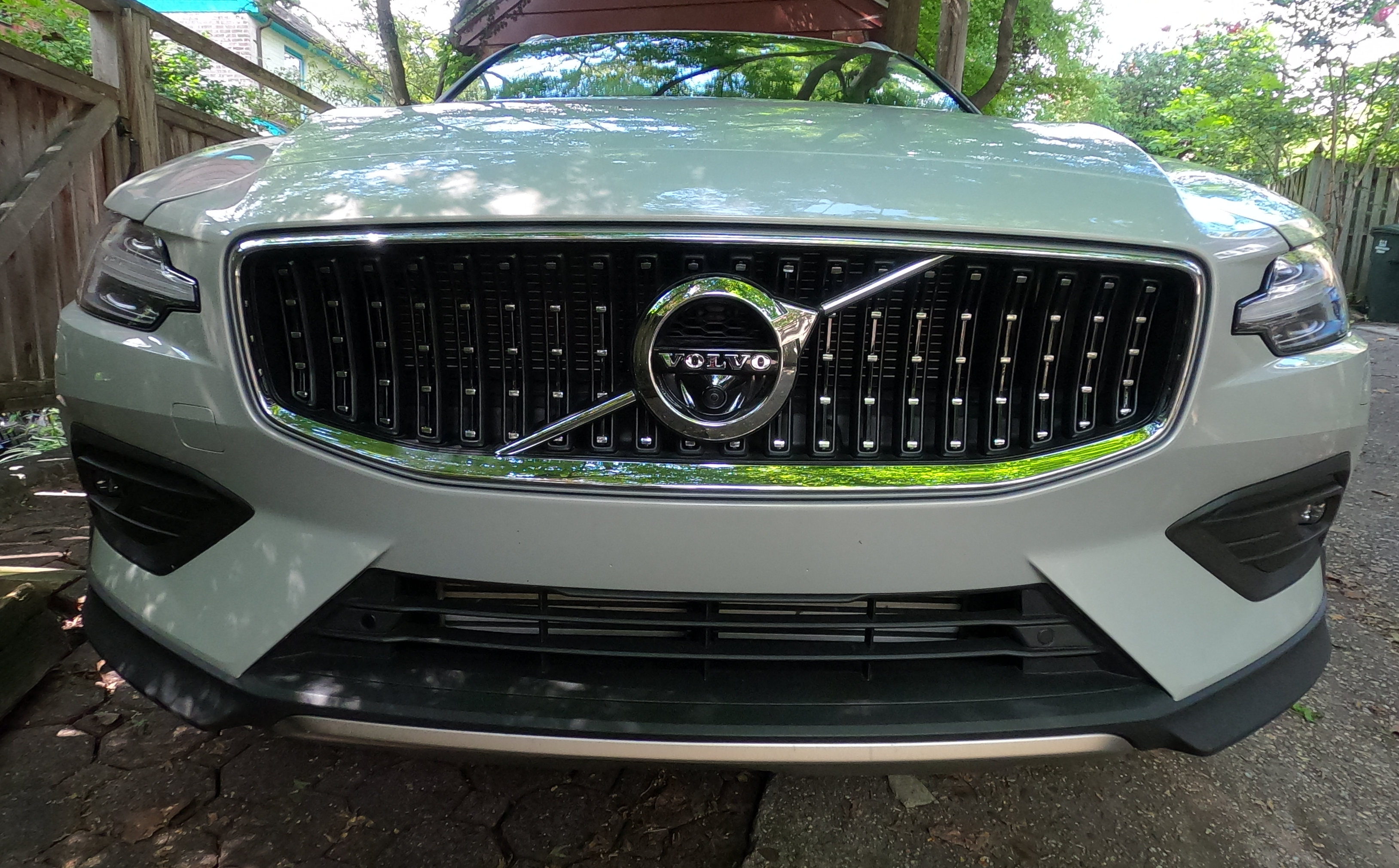Grill and Thor's Hammer headlamps on the Volvo V60