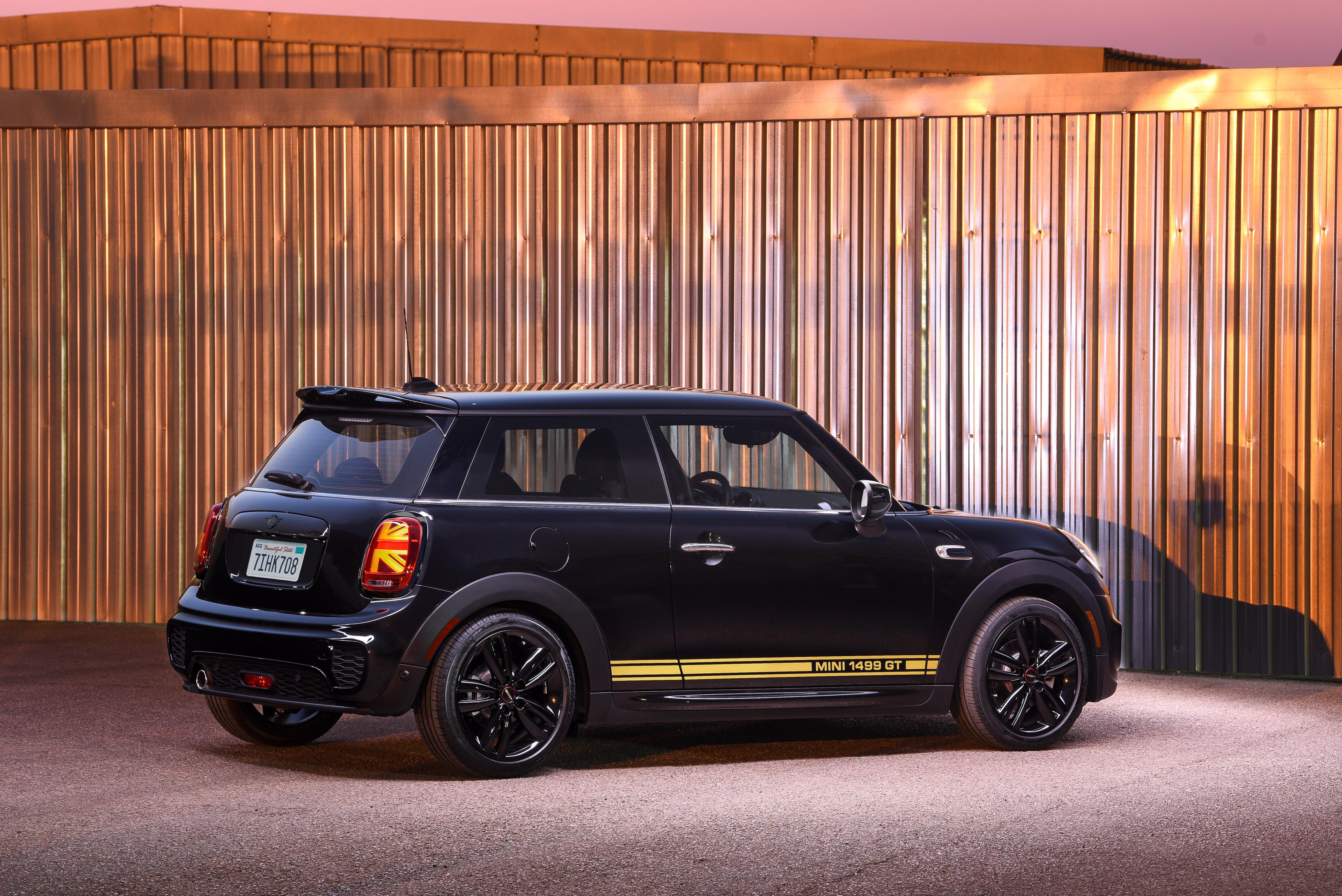 Mini 1499 GT with Piano Black trim