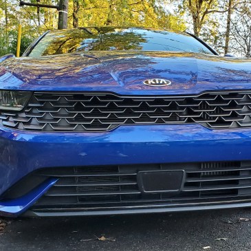 2021 Kia K5 headlamps and fish scale grill