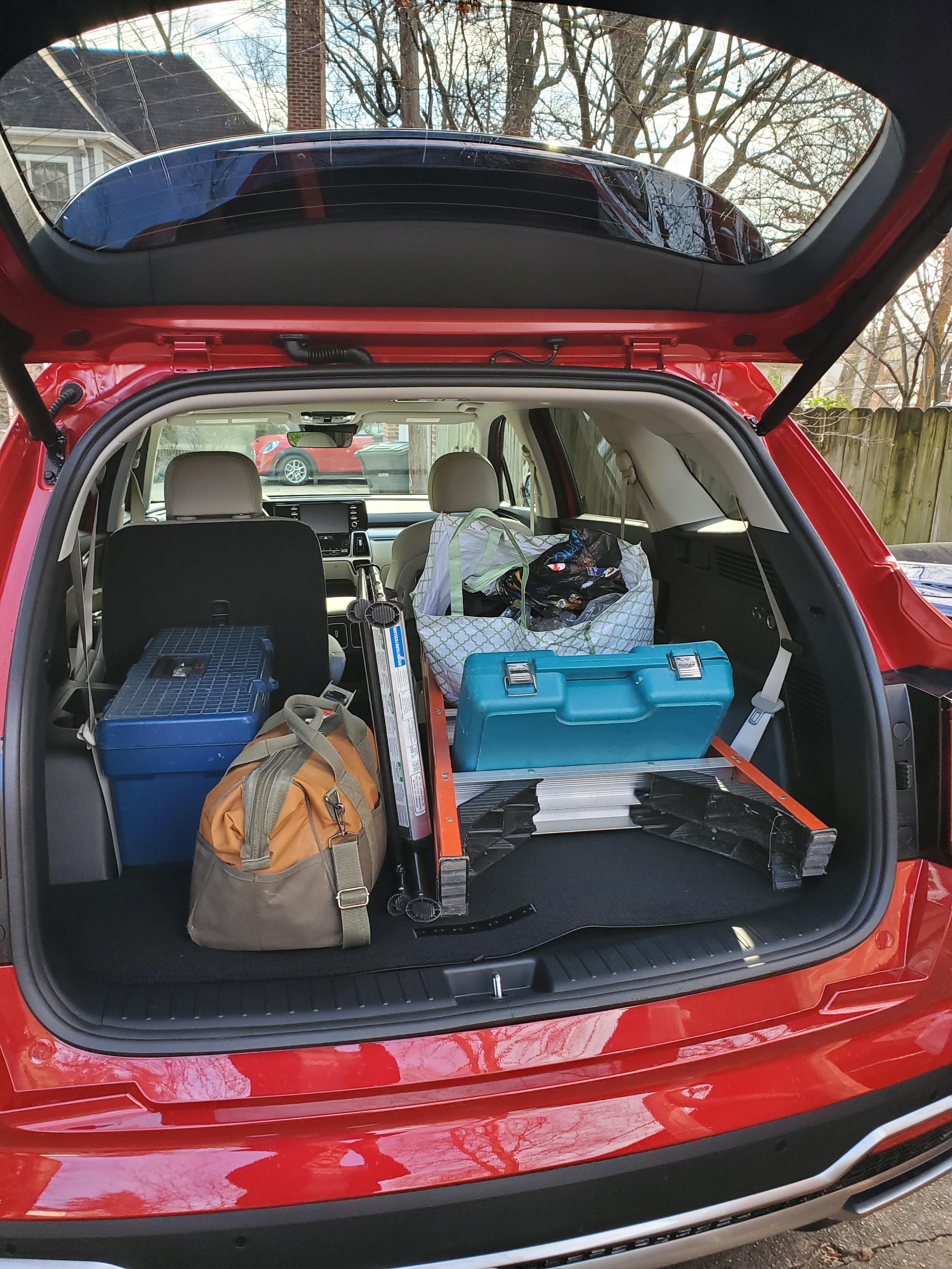 2021 Kia Sorento Rear Hatch Filled with a six-foot ladder and tools