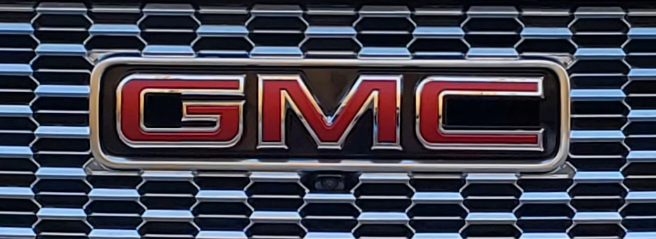 The GMC Logo on the Grill of the 2021 GMC Yukon Denali
