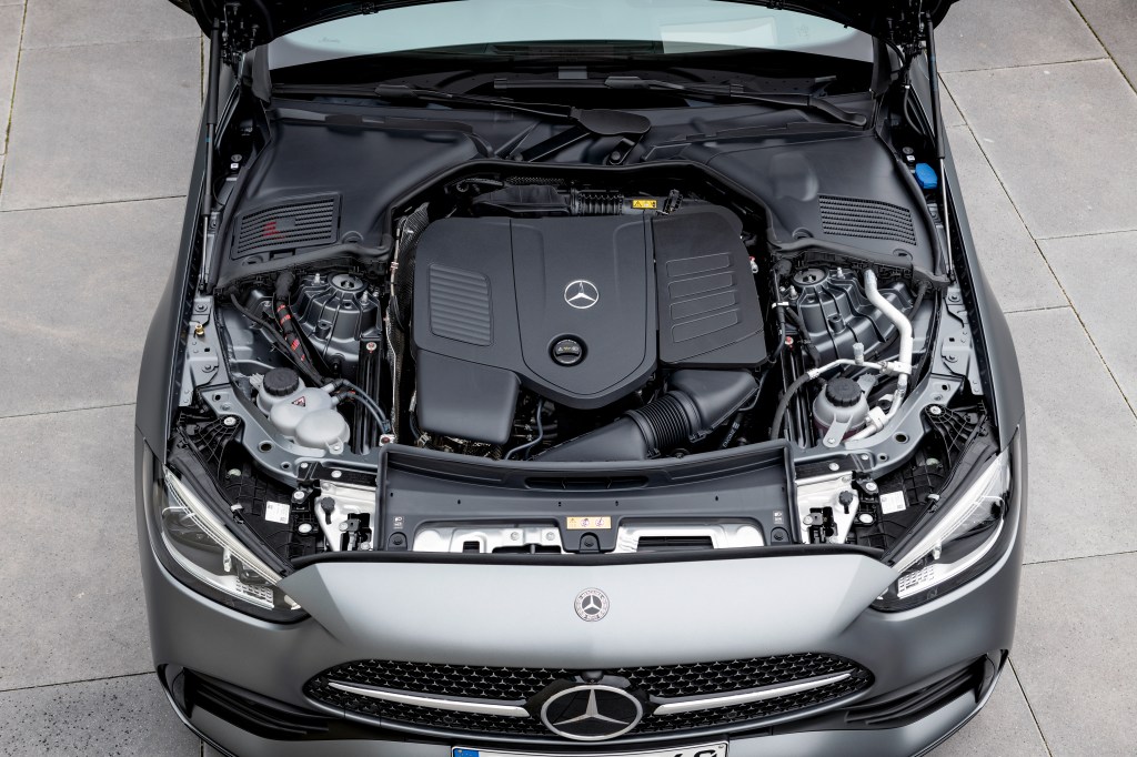 2022 Mercedes-Benz C-Class mild hybrid four-cylinder engine
