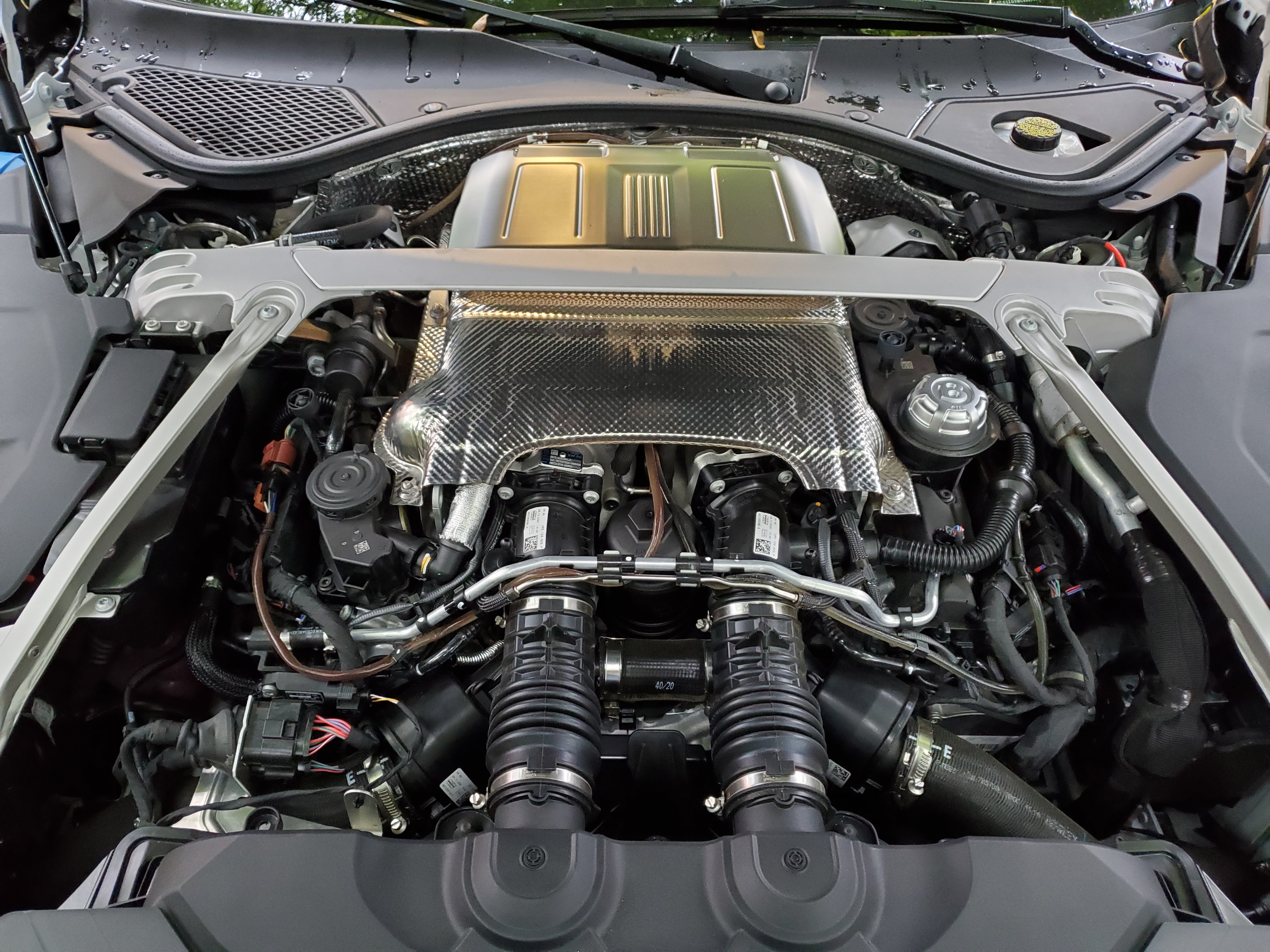 bentley GT V8 Engine without cover