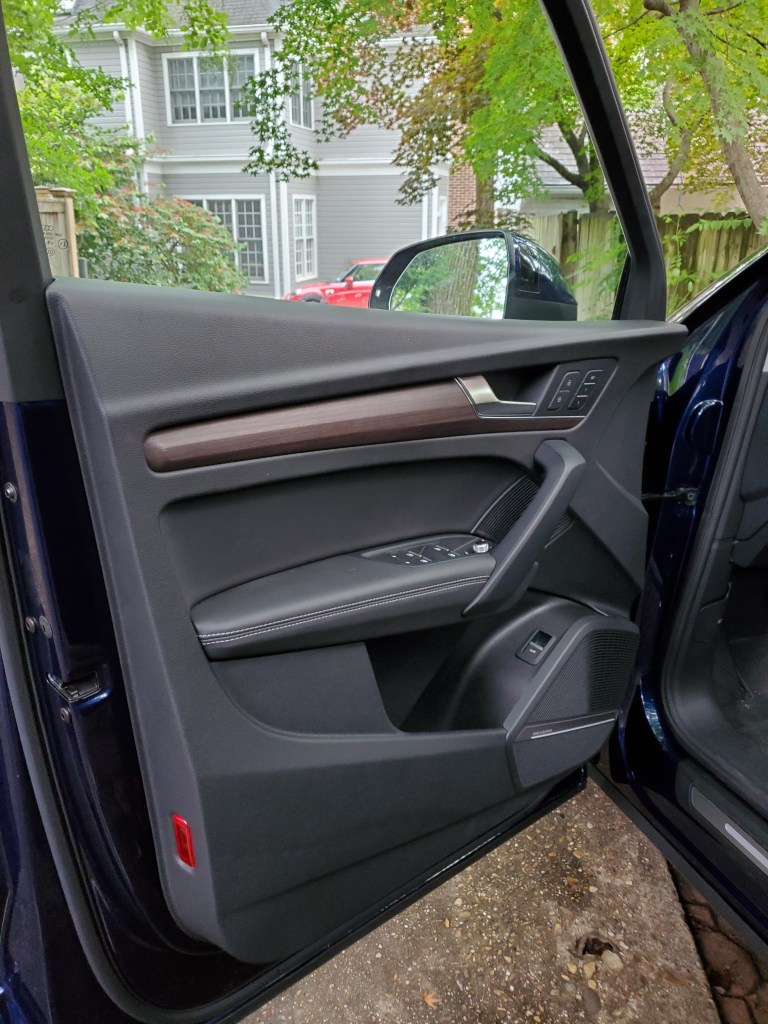Audi Q5 left front door interior finish