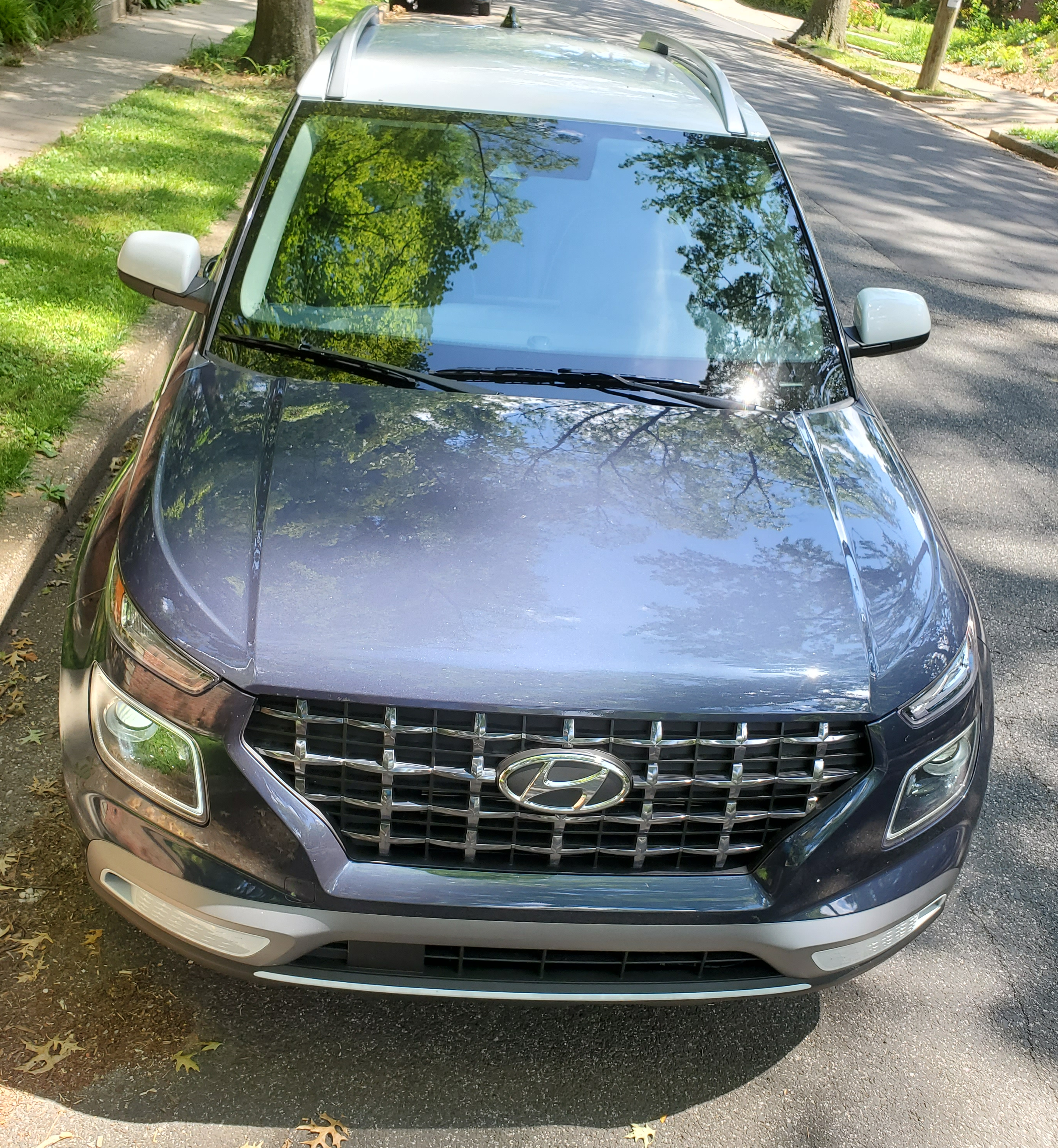 2021 hyundai venue denim edition white roof blue paint