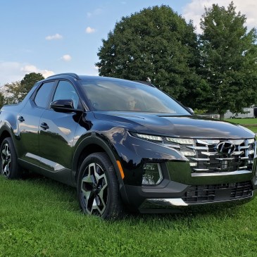 black on black hyundai santa cruz