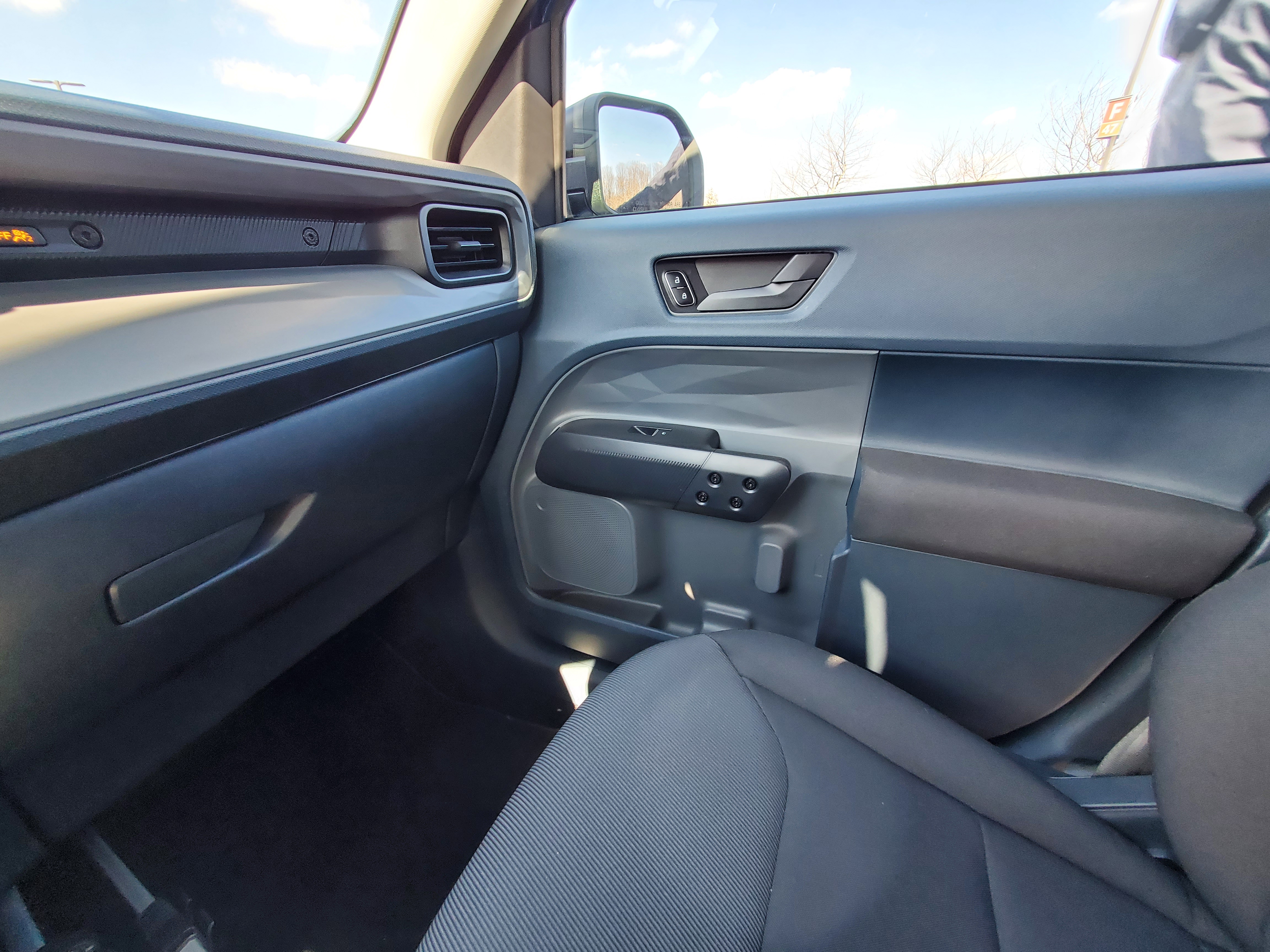 Right front interior door handle of the ford maverick xl