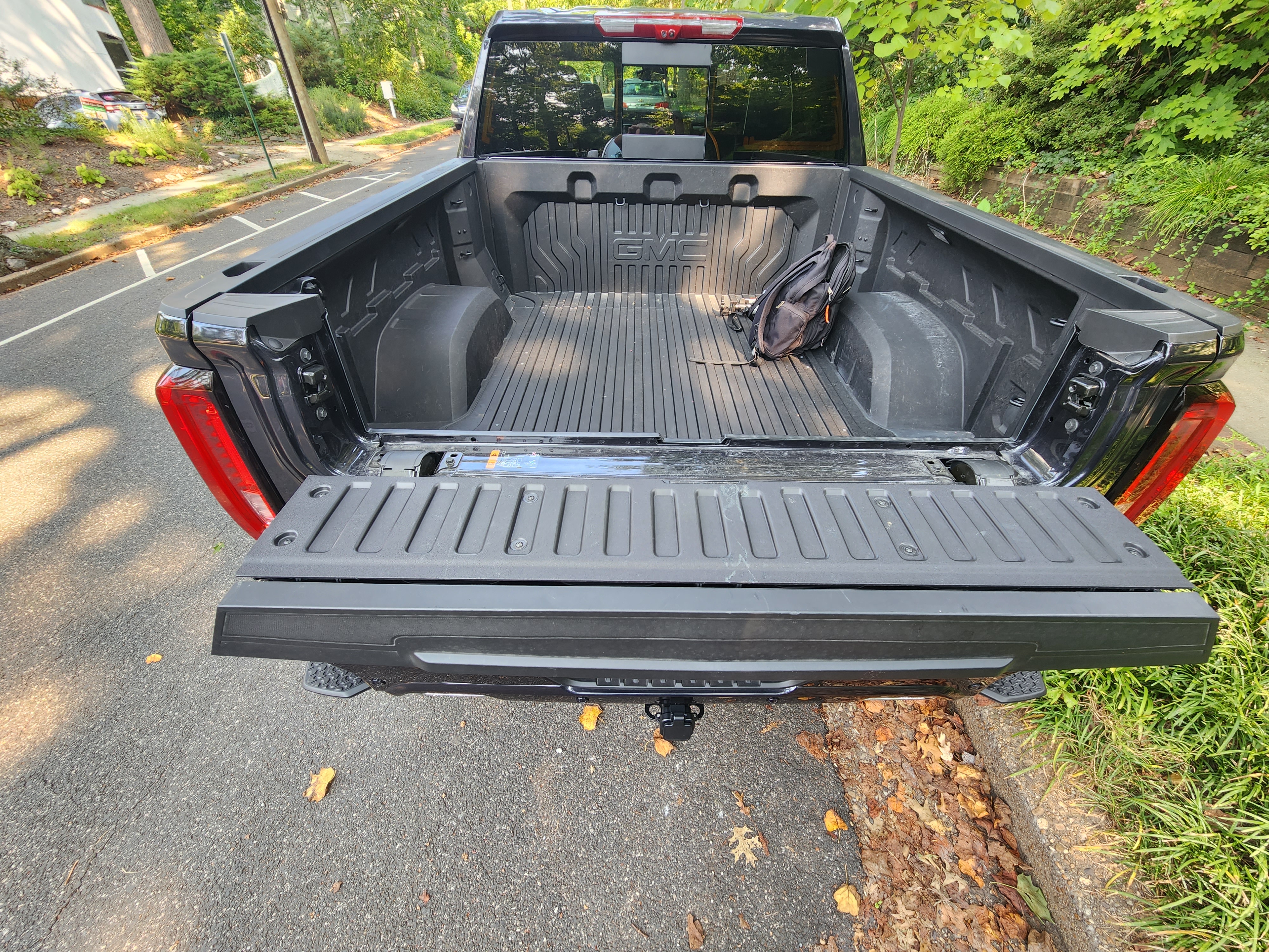 bed of the GMC Sierra 1500